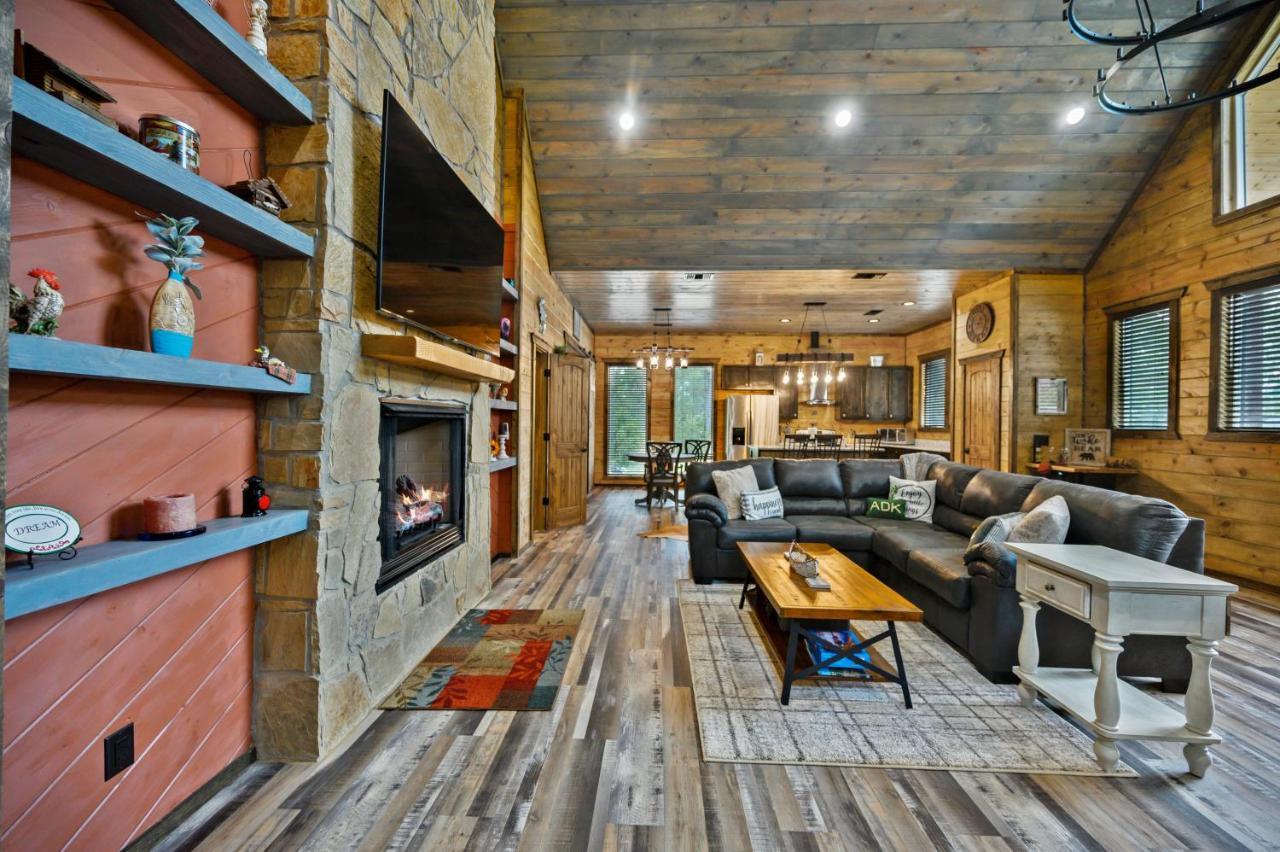 The Adirondack Honeymoon Hot Tub Soaking Tub Wood Burning Fireplace Stephens Gap Eksteriør bilde
